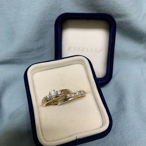 14k Keepsake Wedding ring - two tone size 7
